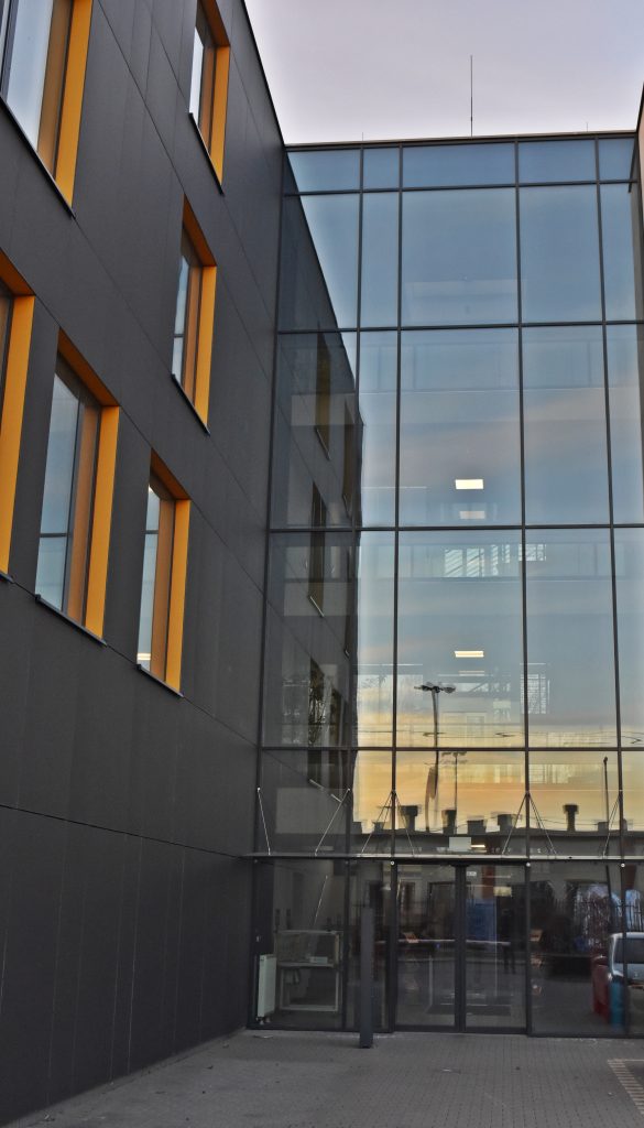 Budynek INSTOM Łódź – systemy aluminiowe