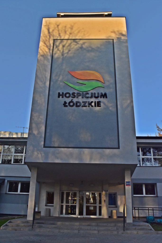 Hospicjum Łódź – system okienno-drzwiowy Aluprof MB70HI